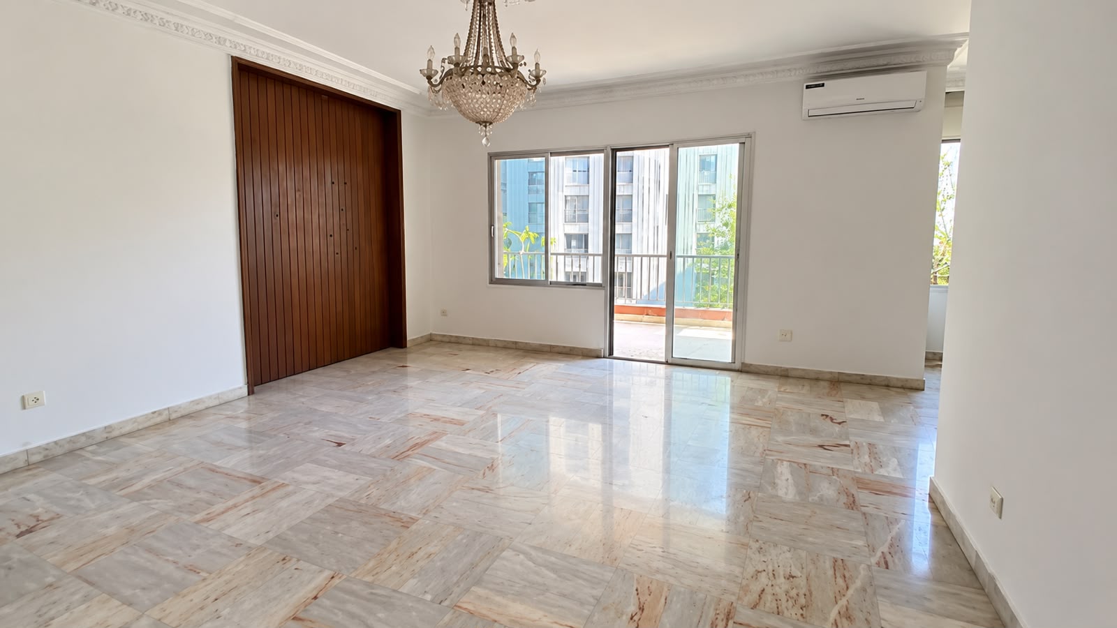 🏡 APARTMENT FOR RENT | ACHRAFIEH – FURN EL HAYEK gallery image 7
