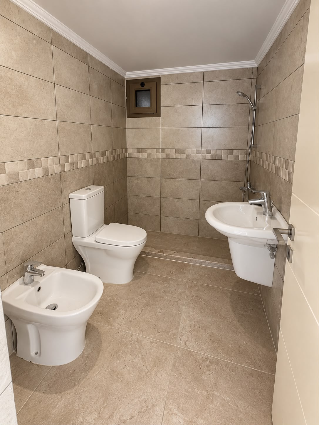🏡 APARTMENT FOR SALE | HBOUB, JBEIL gallery image 3