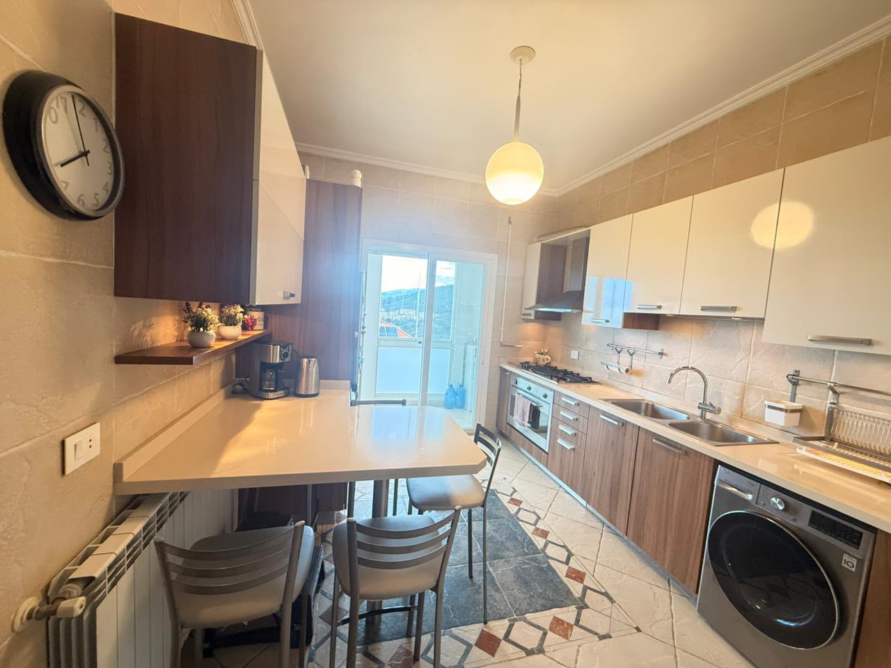 Apartment gallery image 4