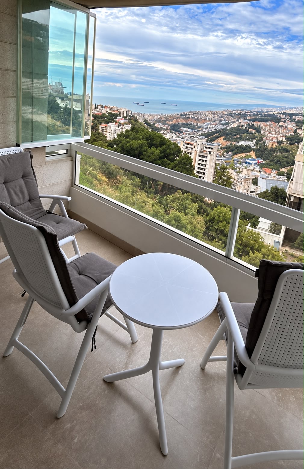 Apartment gallery image 8